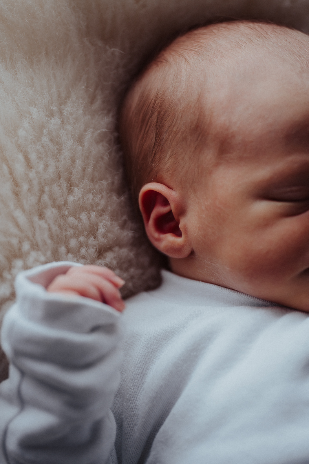 Neugeborenenfotografie Einfühlsame und achtsame Neugeborenenfotografie im Allgäu | Neugeborenenshooting im Allgäu | Newbornshooting im Allgäu